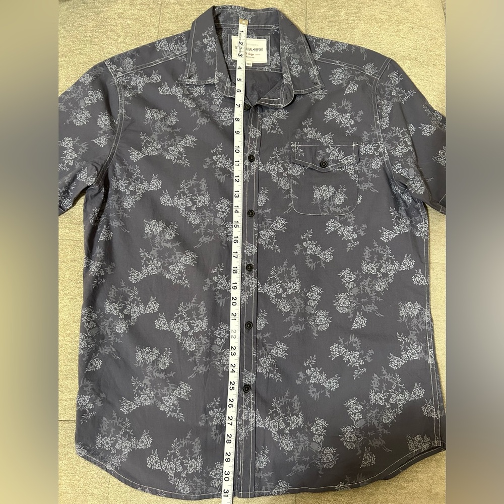 Men's Floral Button-Down XL Shirt in shades of blue - Picture 6 of 7